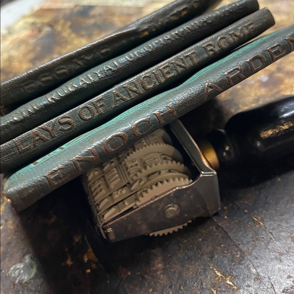 1920’s Green Leather-Bound Famous Authors Set 4 - Picture 12 of 12